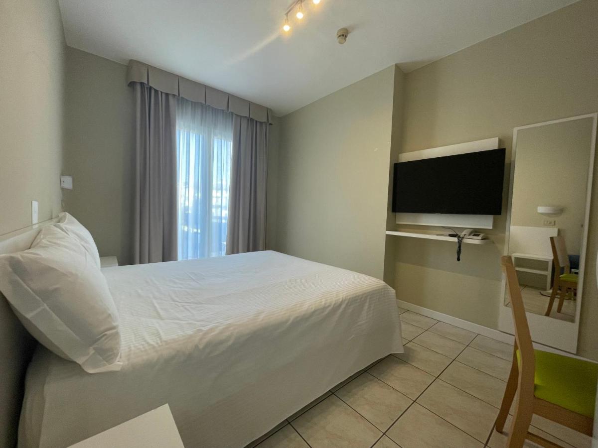 Hotel Athena Λινιάνο Σαμπιαντόρο Δωμάτιο φωτογραφία