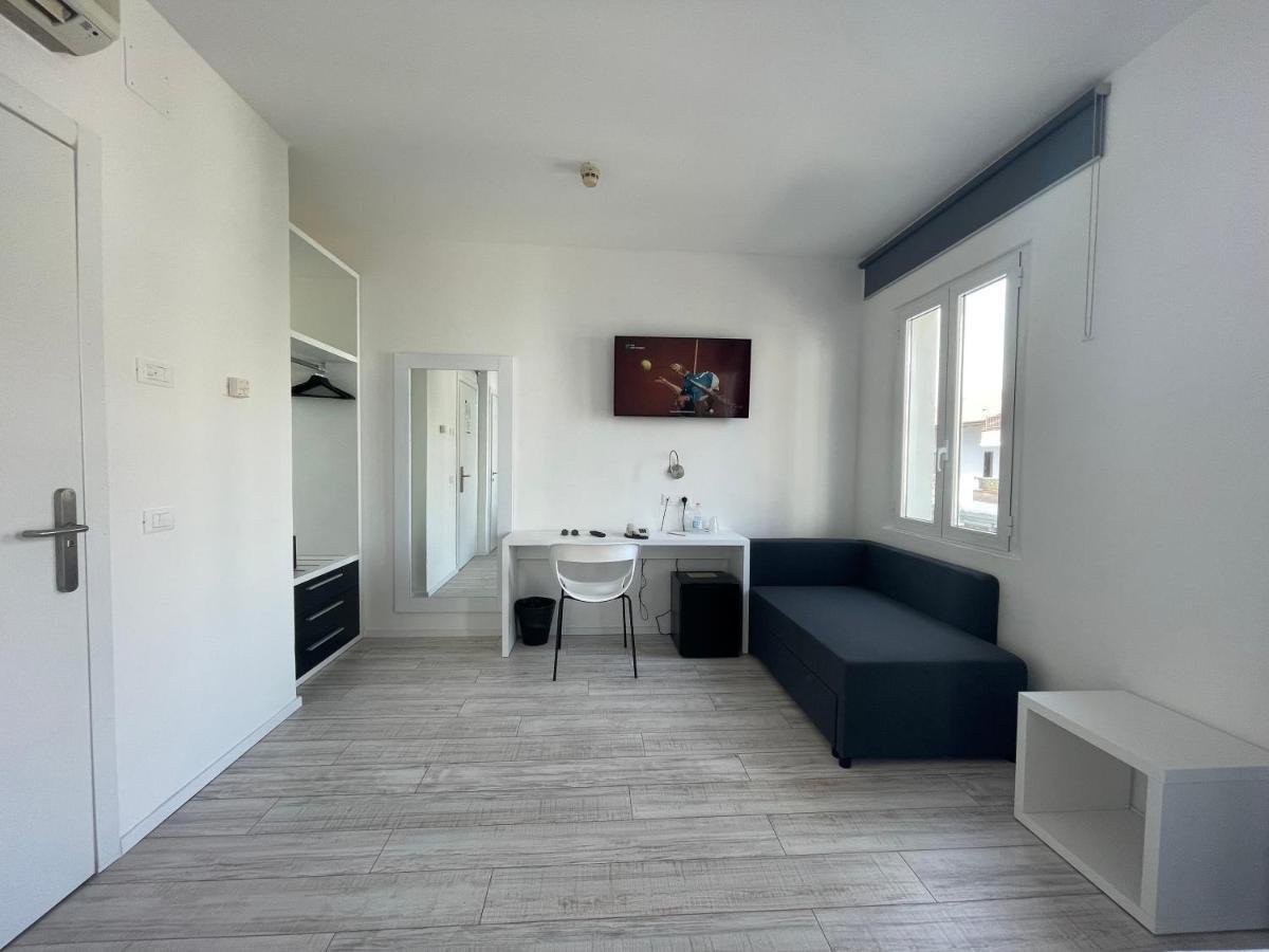 Hotel Athena Λινιάνο Σαμπιαντόρο Εξωτερικό φωτογραφία
