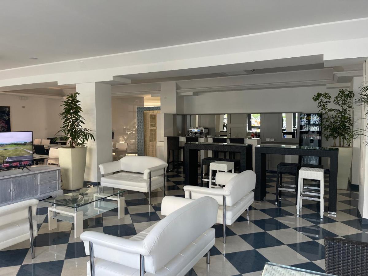 Hotel Athena Λινιάνο Σαμπιαντόρο Εξωτερικό φωτογραφία