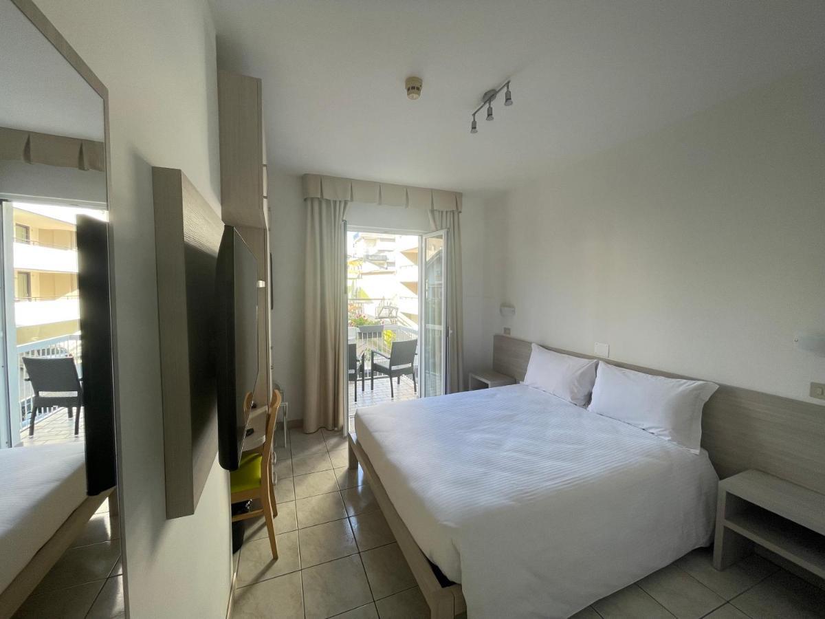 Hotel Athena Λινιάνο Σαμπιαντόρο Εξωτερικό φωτογραφία